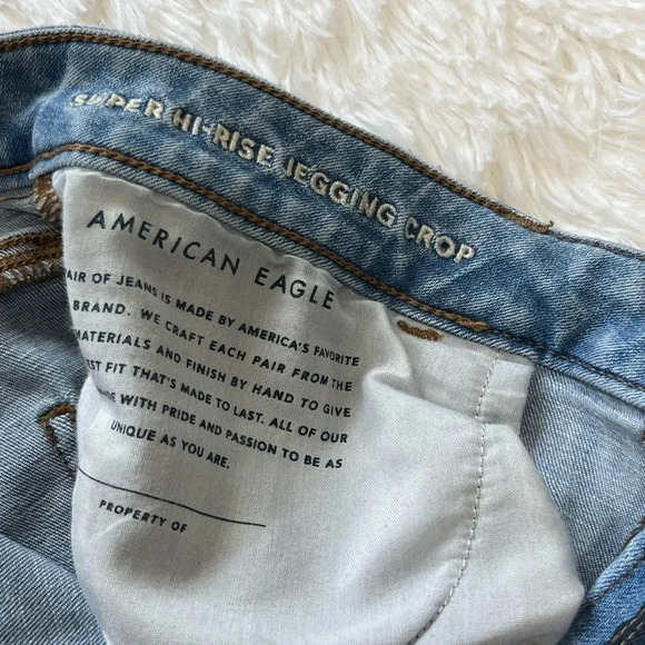 American Eagle | Ne(x)t Level Stretch | Super Hi-Rise Jegging Crop - Picture 3 of 6